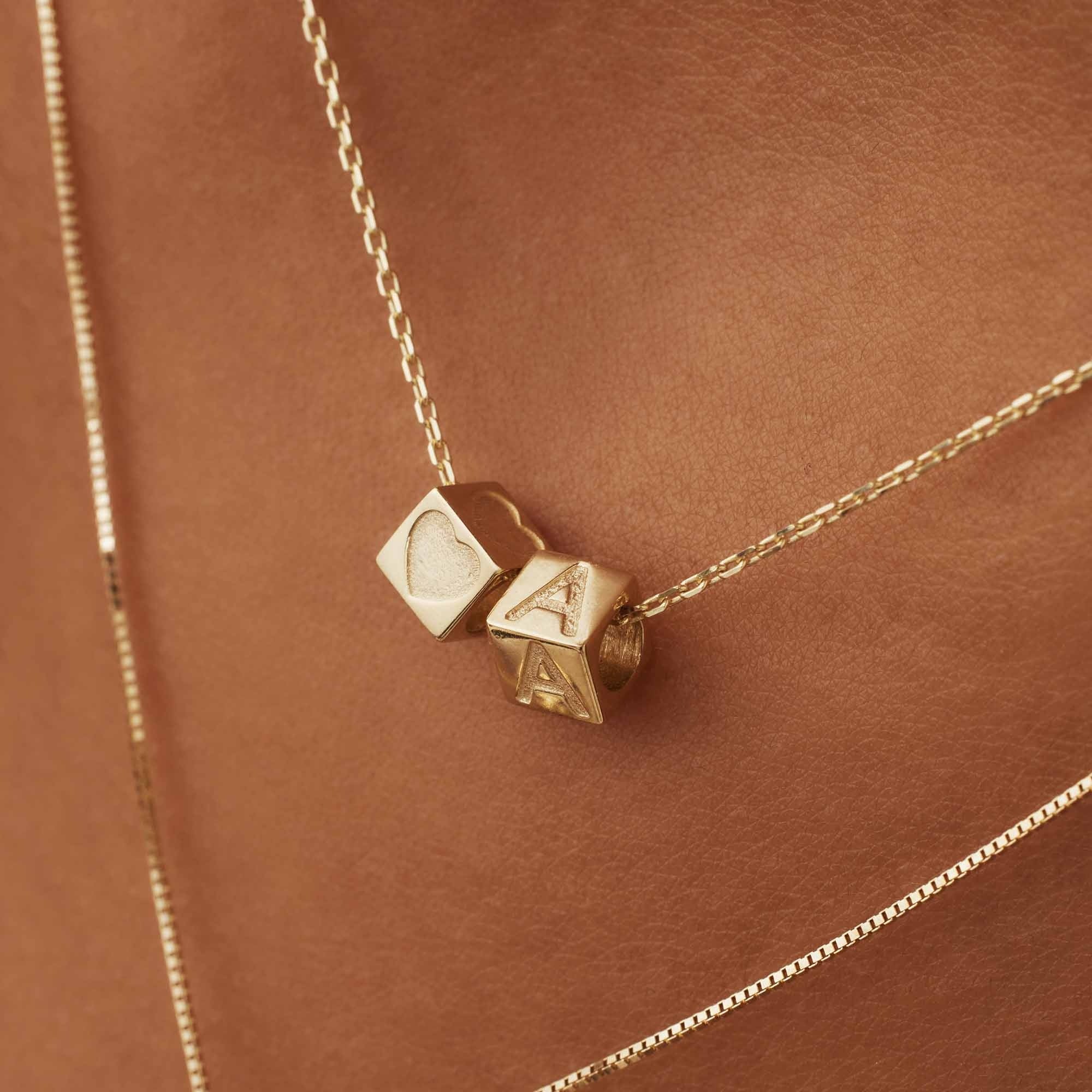 Le Marais Felie 14 karat gold cube initial charm with letter - Image 3
