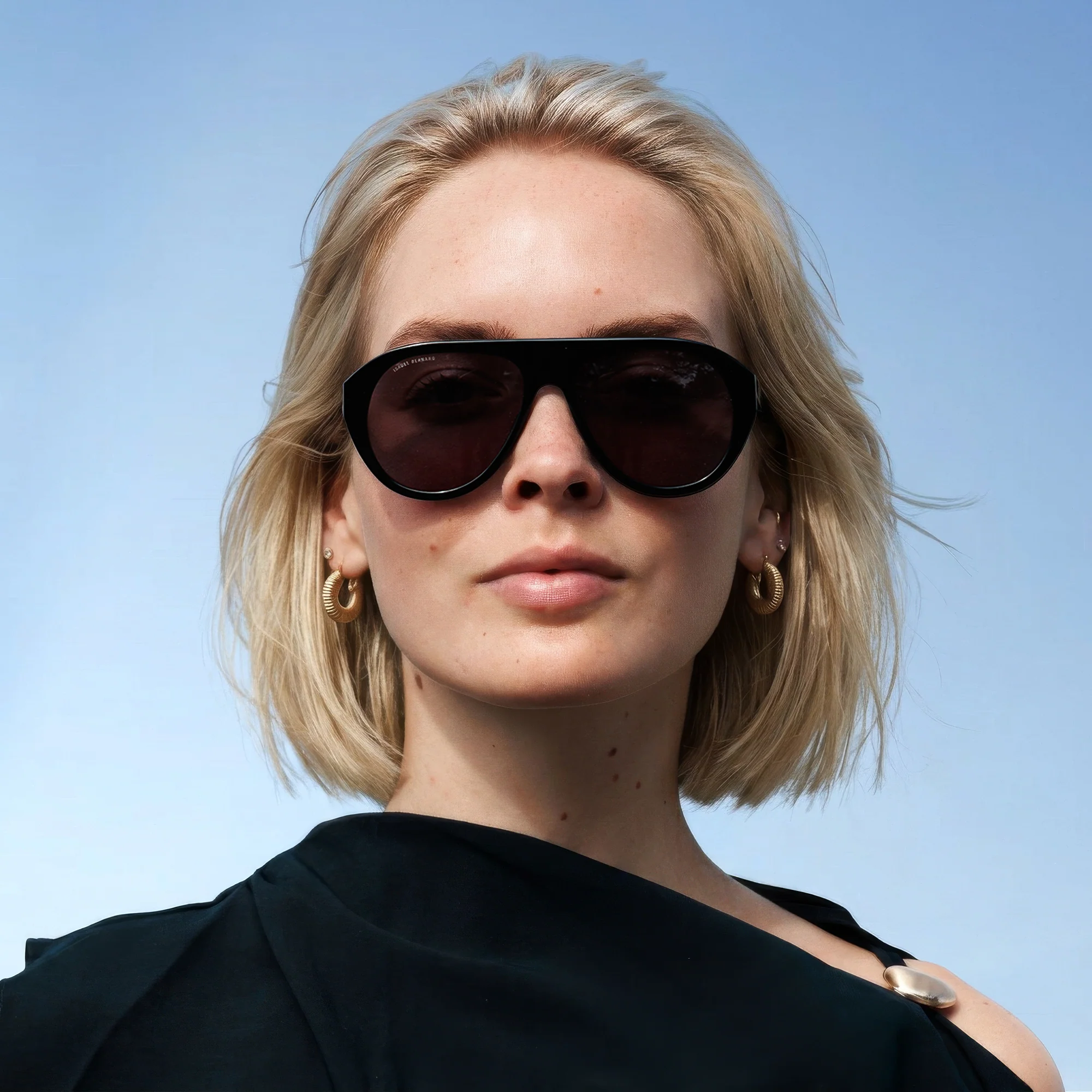 La Villette Mila black bold aviator sunglasses with black lenses - Image 3